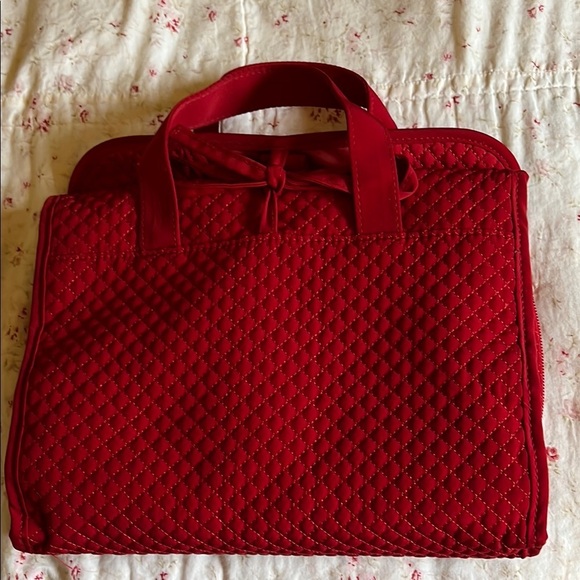 Vera Bradley red quilted hanging travel organizer. - Picture 1 of 7